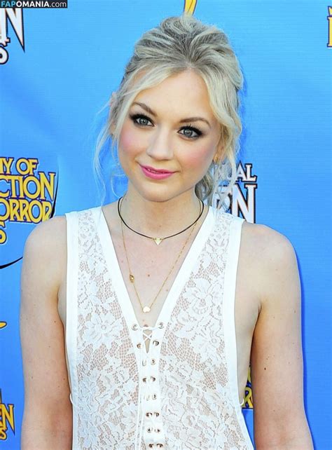 emily kinney naked